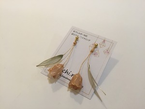 【イヤリング変更可能】ichi.rin チューリップピアス
