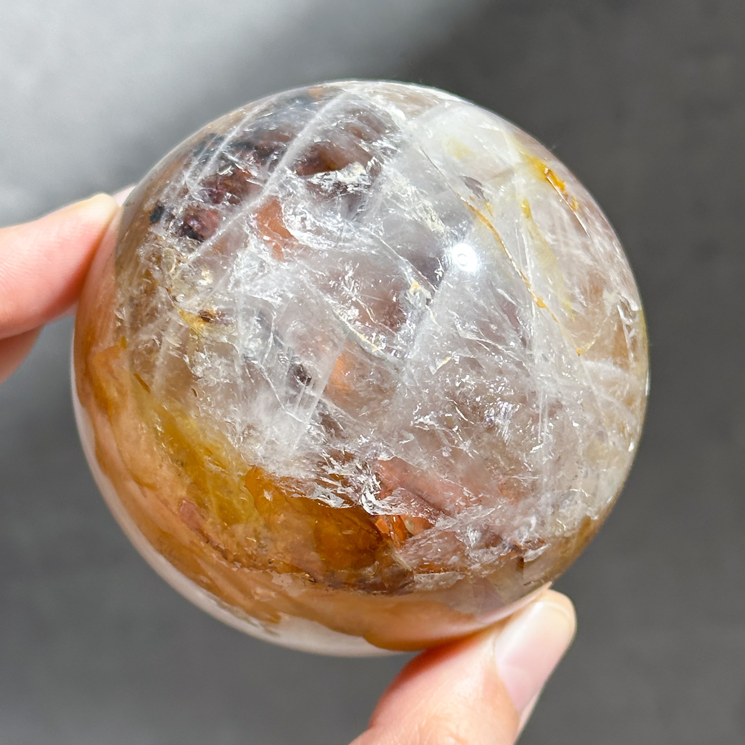 水晶 手彫り うさぎ ゴールデンヒーラー共生 天然石 縁起物 インテリア インテリア 風水 十二支 正月 新年 縁起物 動物 可愛い 祈願成就