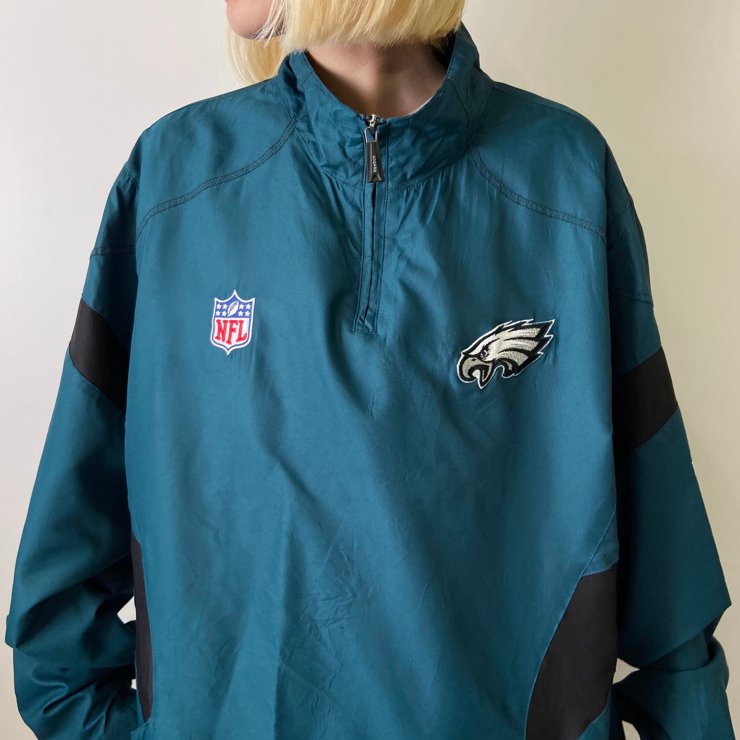 90s 　NFL イーグルス　EAGLES 刺繍ロゴ　中綿ナイロンジャケット