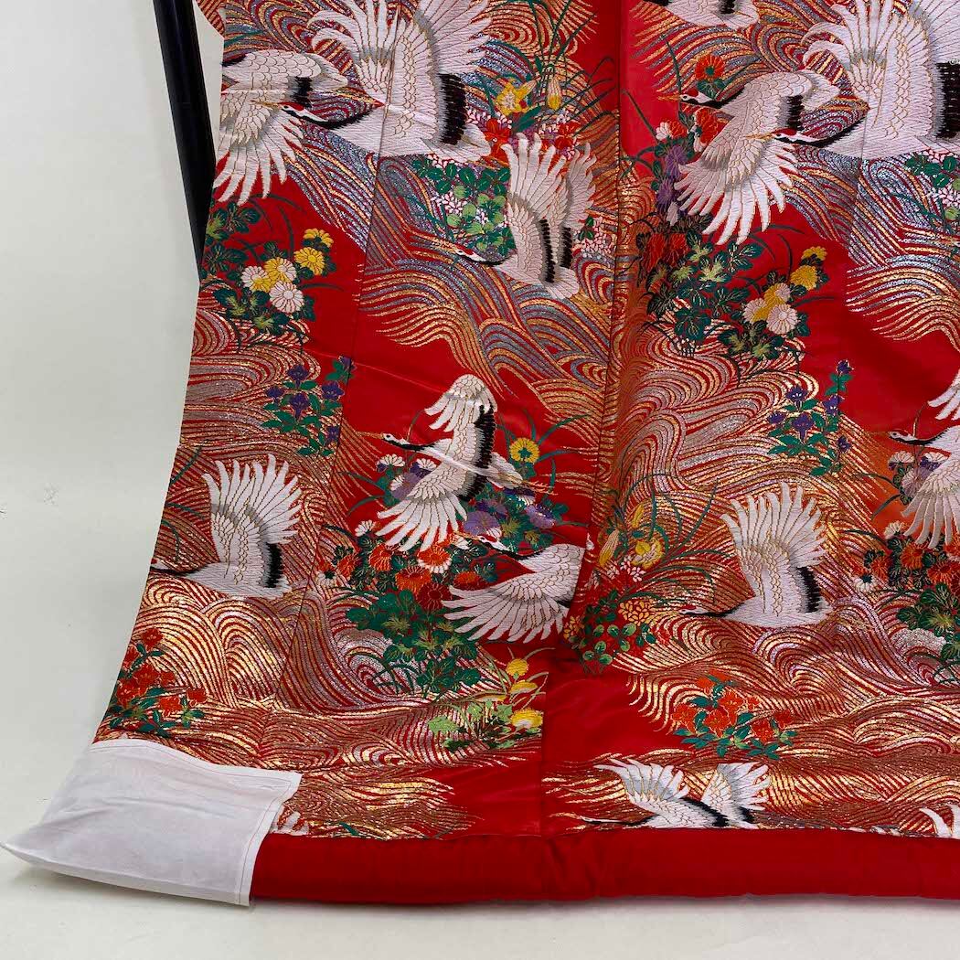 色打掛 中古 ポリエステル 赤 刺繍 結婚式 古典 鶴 花嫁衣装 裄65.5cm