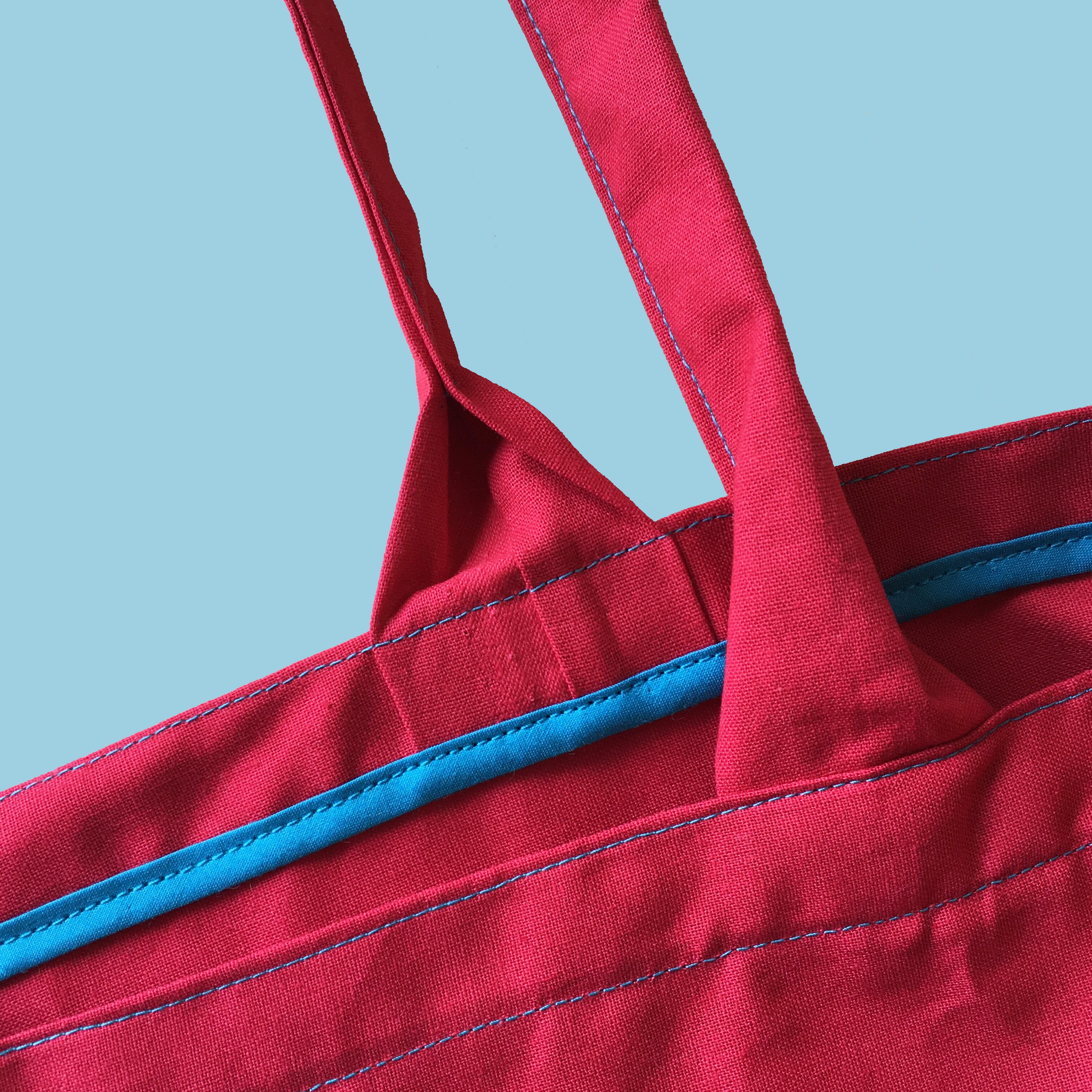 トートバッグ　big pocket tote 《浮かぶ》red × sky blue