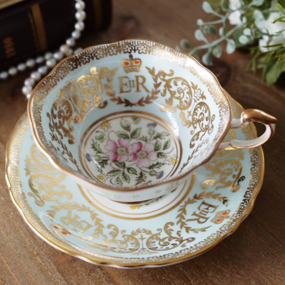 英国ロイヤルウースター Lady Sophie フィギュリン 限定品 英国ロイヤルウースター Lady Sophie フィギュリン 限定品 | Antique