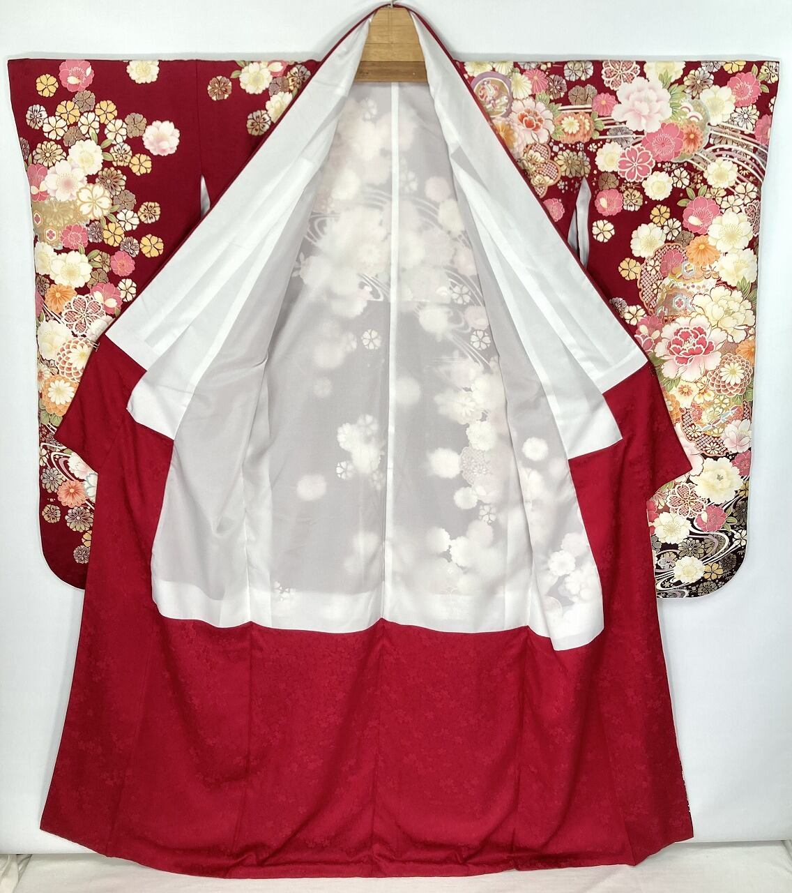 金駒刺繍 トールサイズ 振袖 花柄 桜 牡丹 菊 梅 正絹 袷 赤 ピンク