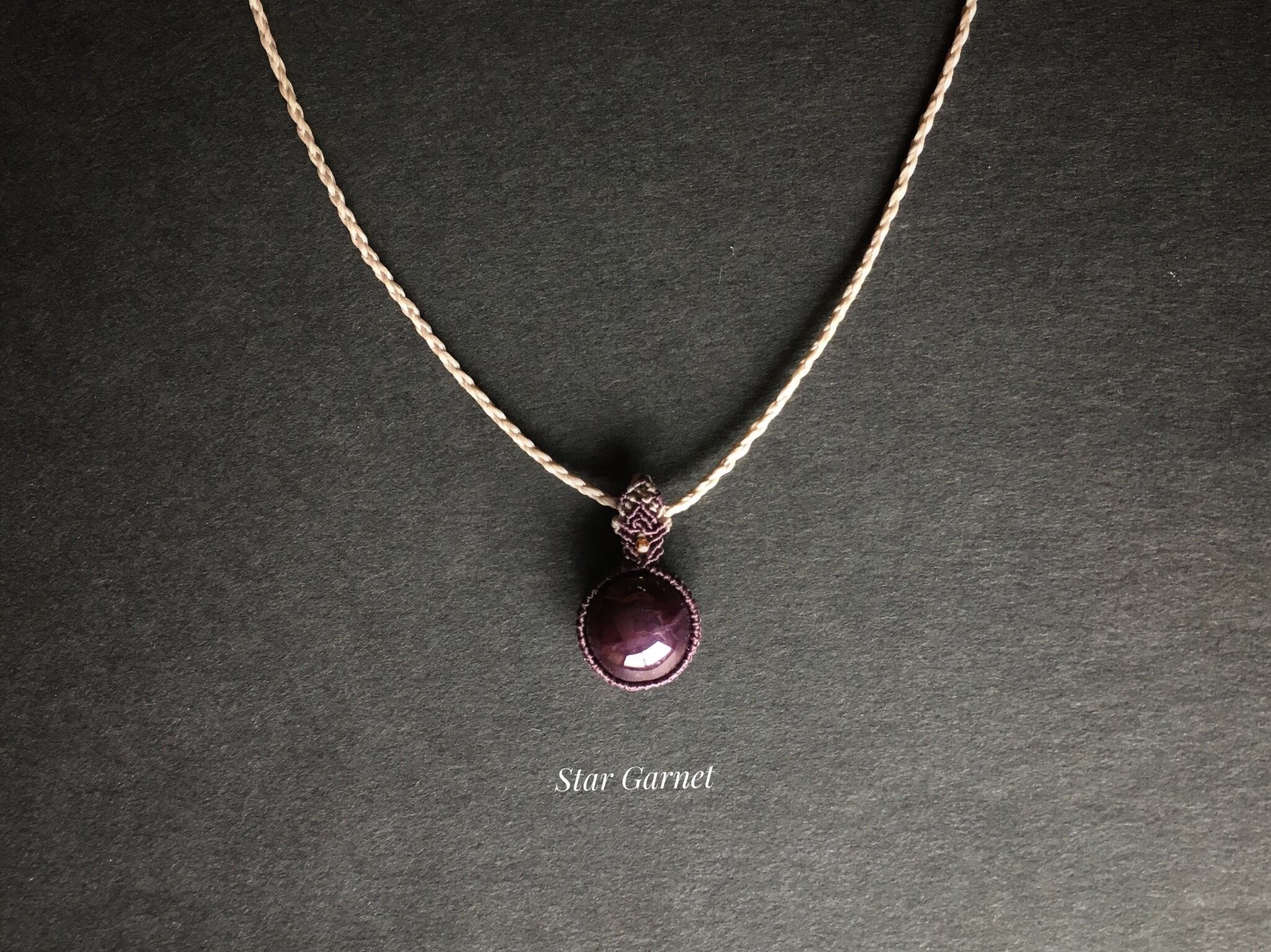 スターガーネット macramé necklace