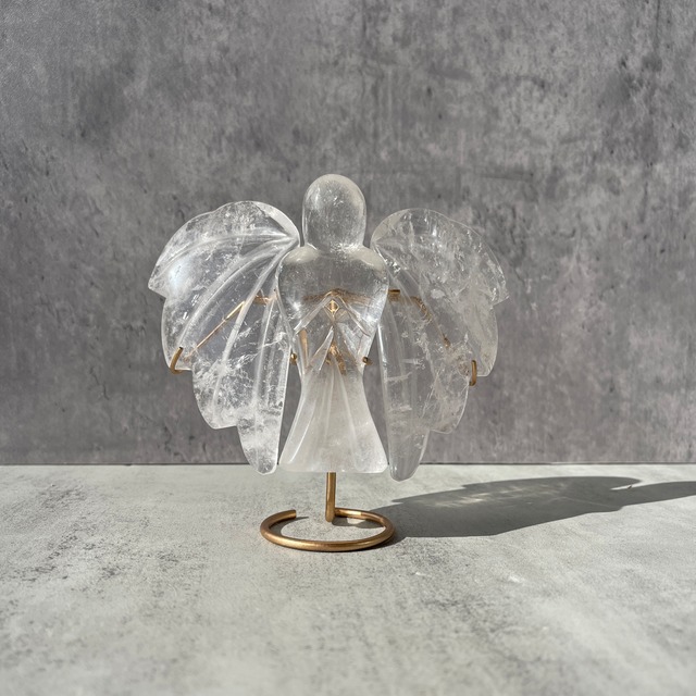 マダガスカル産 クォーツ & マイカ 共生 三角形状成長構造が現れたクォーツ原石｜一点物