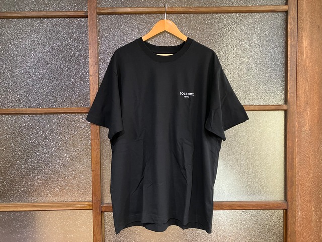 SOLEBOX VIENNA TEE (BLACK)