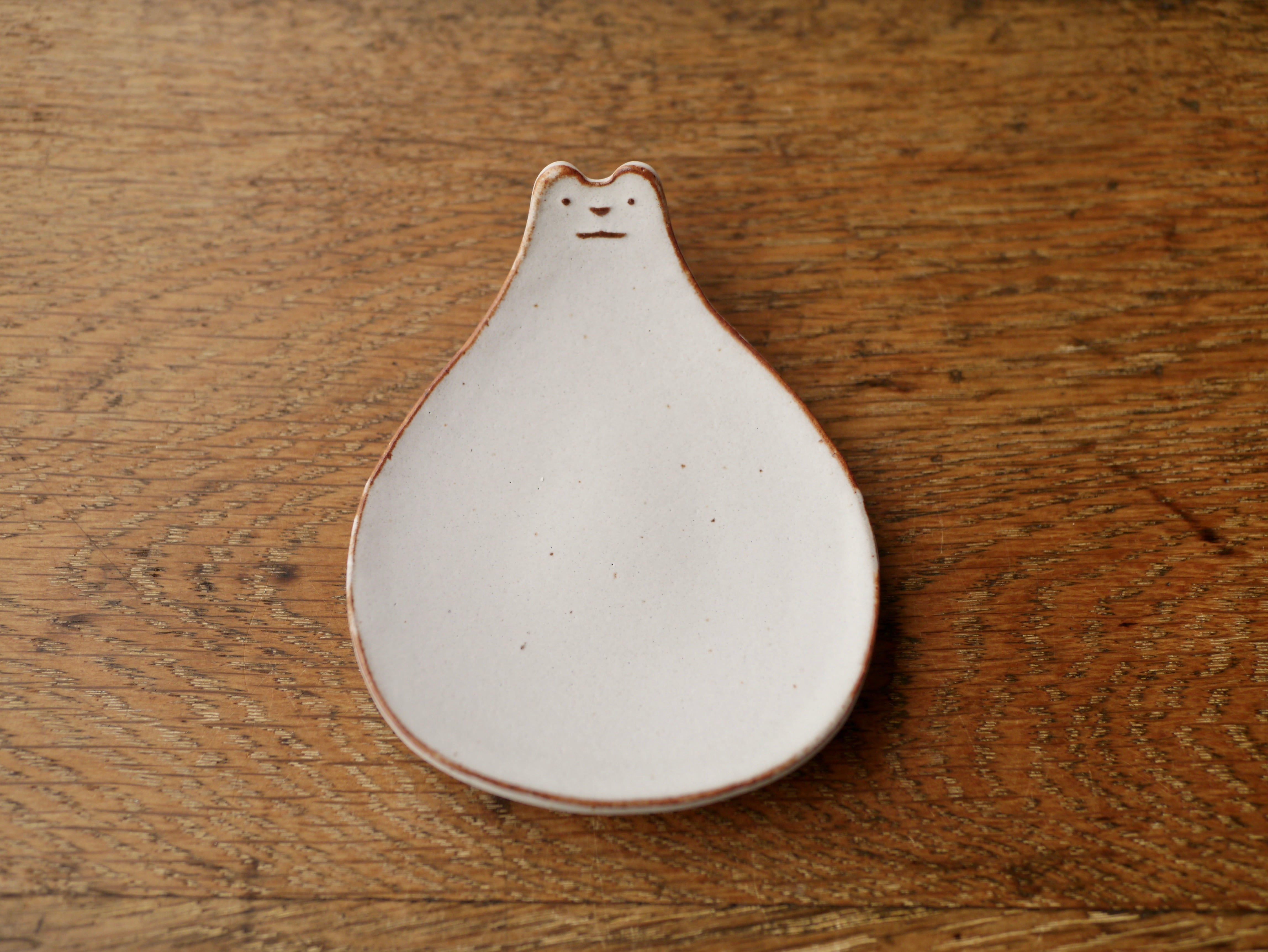 シロクマの豆皿 | ITOGA POTTERY
