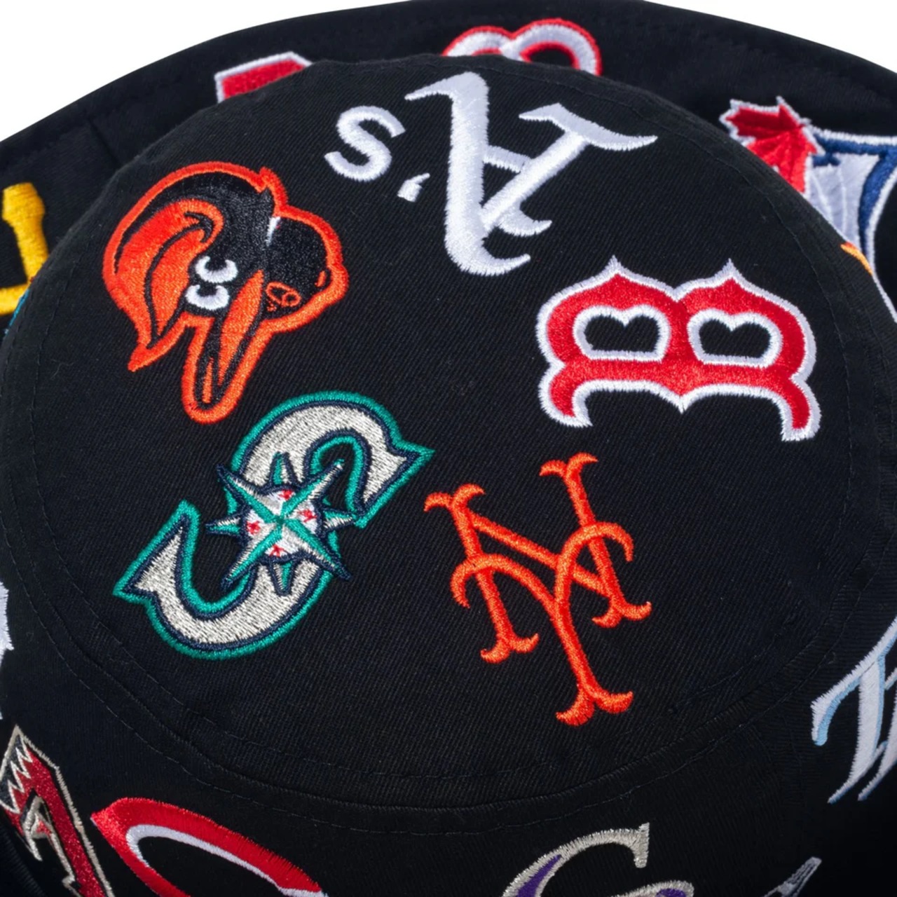 NEW ERA バケット01 Team Logo Allover MLB ブラック　国内正規品