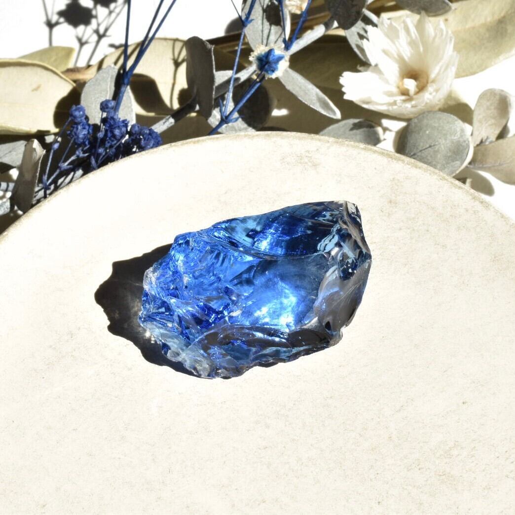 インドネシア産アンダラクリスタル原石 ロイヤルブルーC
