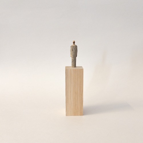 （w28）wood figure 台付