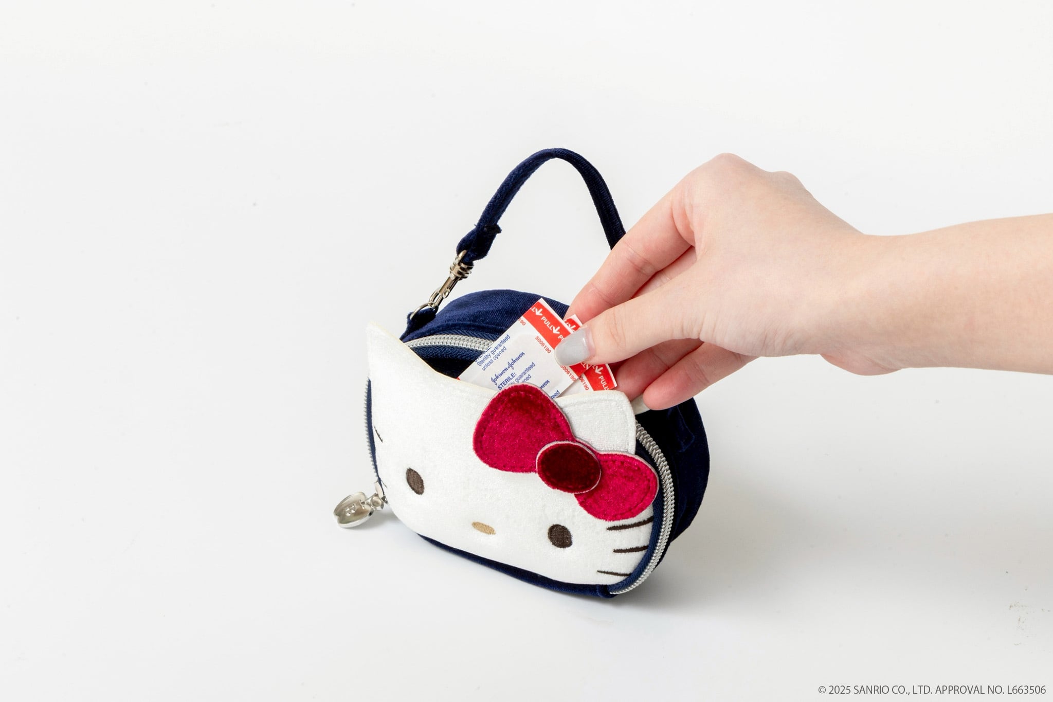HELLO KITTY × BRILMY MINI ZUBORA COSME POUCH-VELOUR ver. | BRILMY
