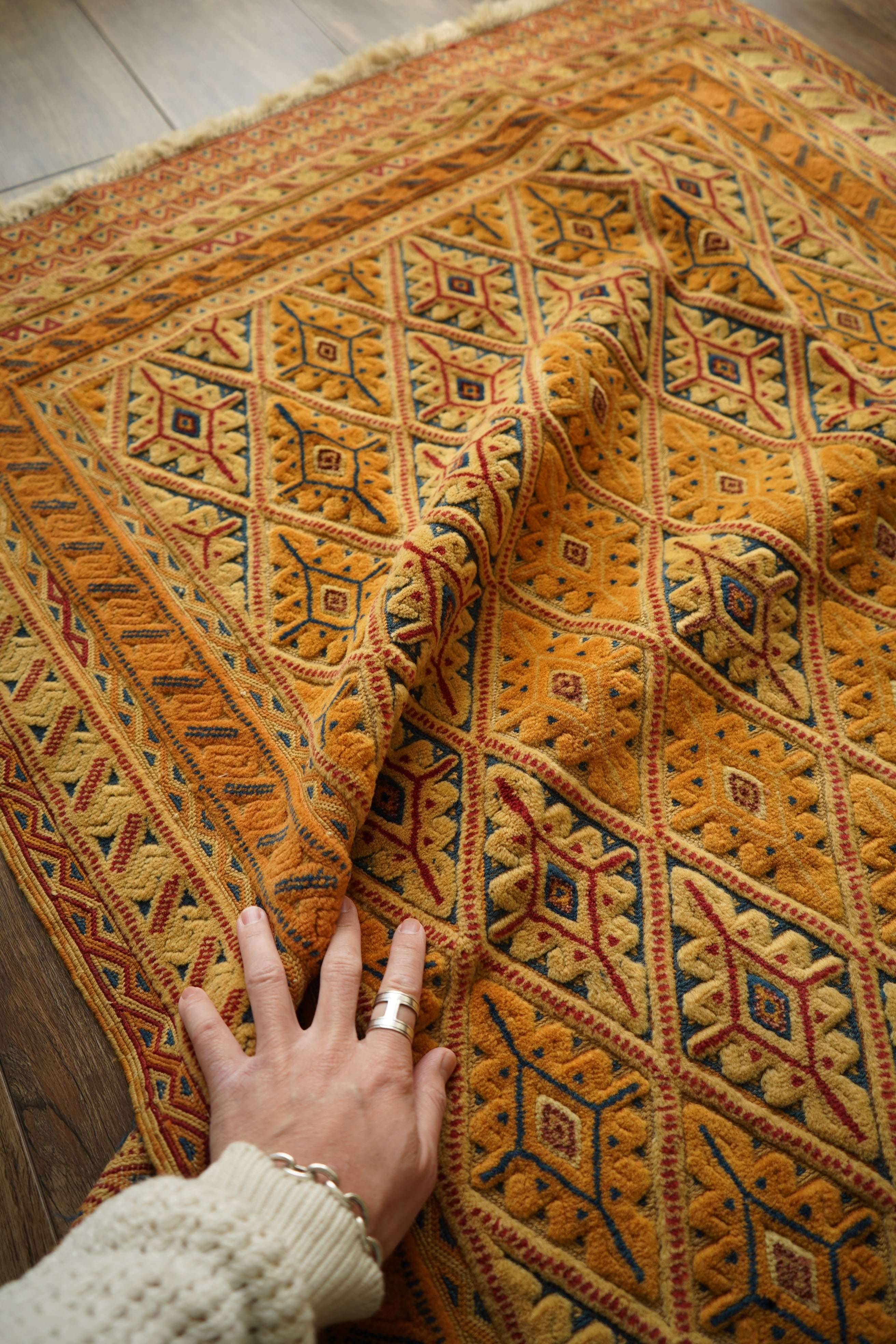 ヴィンテージラグ専門店 TIME RUG （ペルシャ絨毯・トライバルラグ）