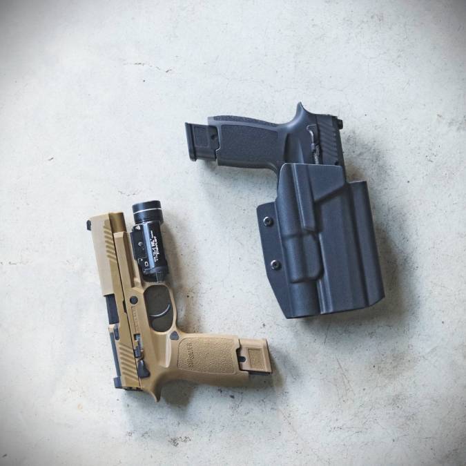 東京マルイ　PX4 TLR-1 HL 対応ホルスター付き　※土曜日まで掲載 Amazon.co.jp: 国内製造品 六七五 グロック 17 19 ストリームライト