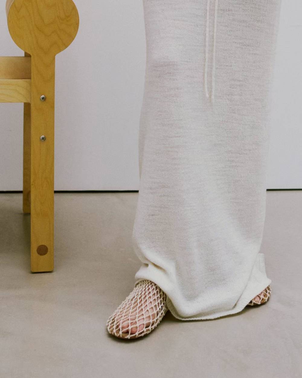 新品未使用TODAYFUL HAND BLADE SLIP ON (ECRU) TODAYFUL トゥデイフル Hand Blade Slip-on (ECRU) 12611008 | ANERCA