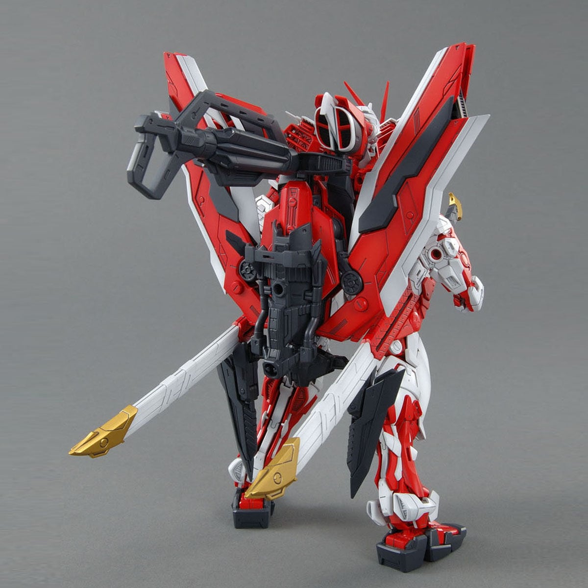 買取商品】BANDAI 1/100 MG MBF-P02KAI ガンダムアストレイレッド