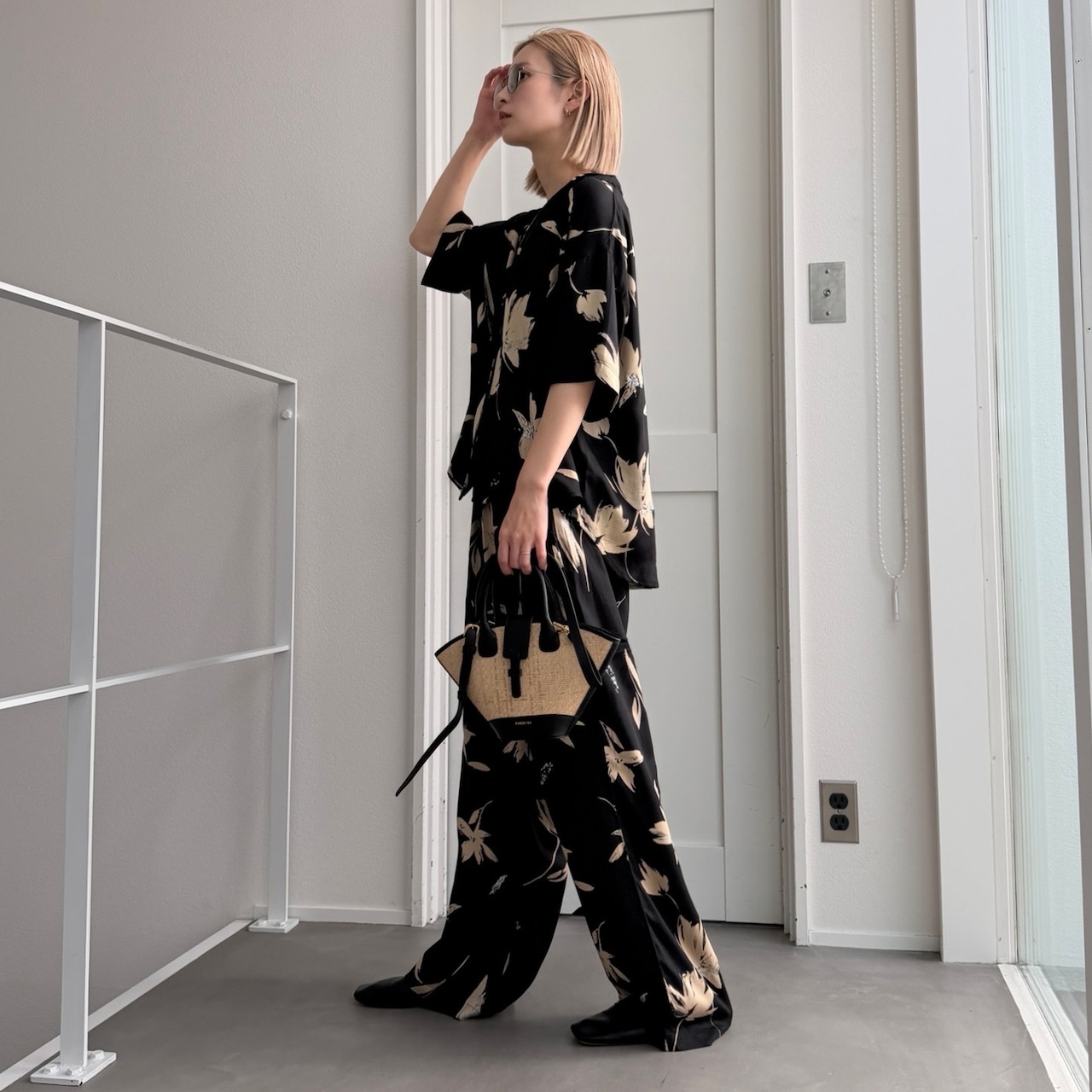 【受注予約:5月下旬入荷予定】柄マットサテンイージーPT/ブラック