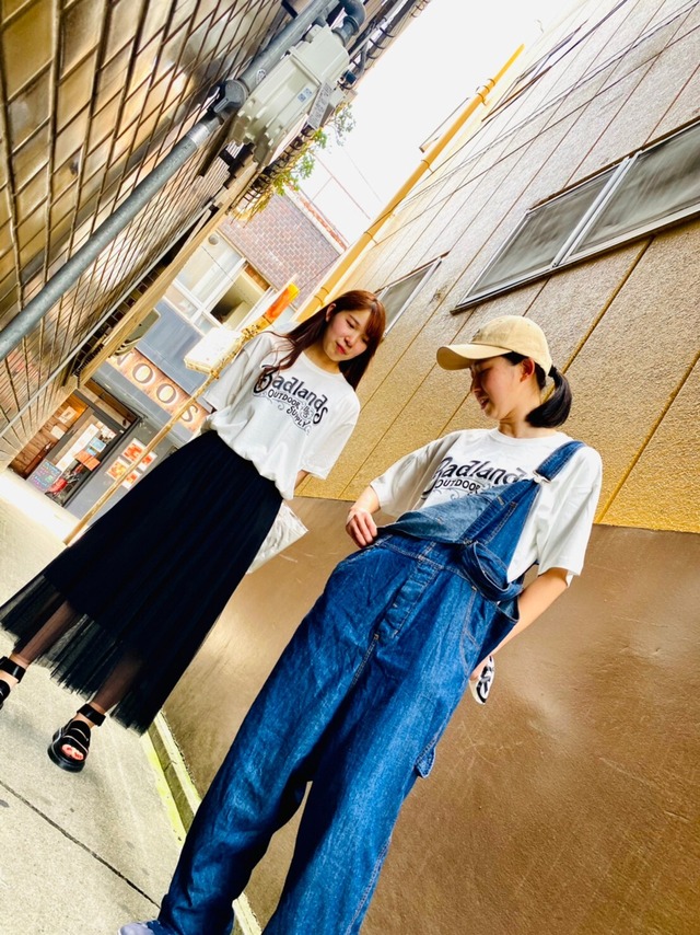 『Badlandsオリジナルロゴ入りオーガニックコットンTシャツ』