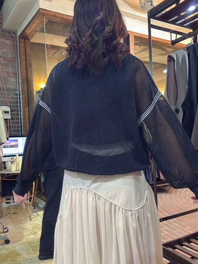 33℃　dn601601　Three ロゴメッシュknit po