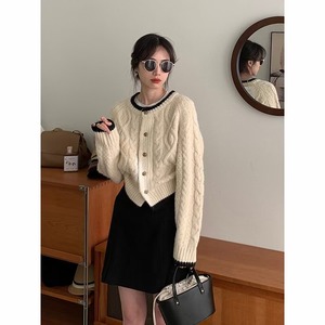 配色ケーブル編みニット AJ1079-8095