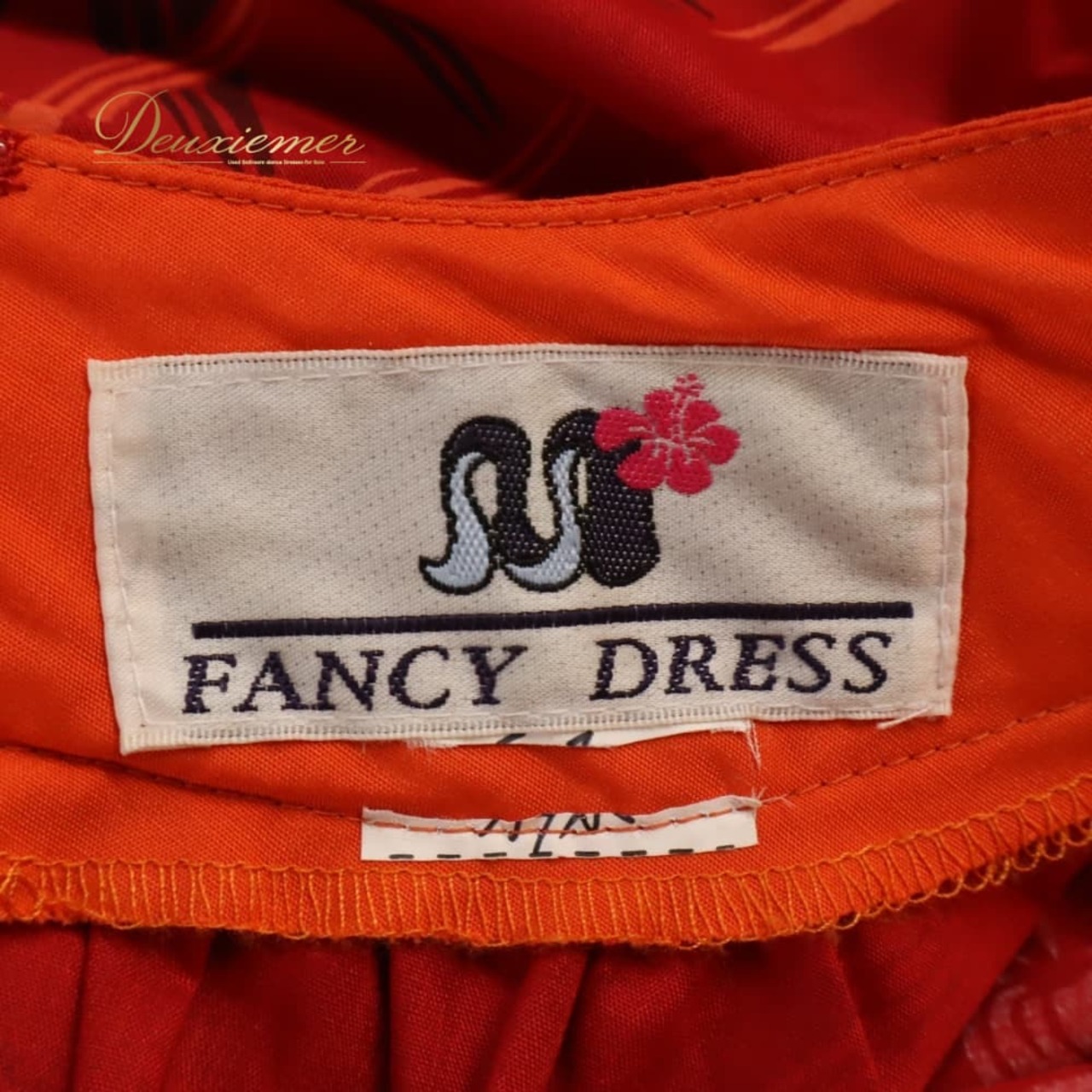 フラダンス 衣装 FANCY DRESS ファンシードレス ワンピース ドレス レッド系 プルメリア柄 花柄 植物柄 ハワイアンプリント ハワイアン アロハ フラ ダンス レッスン 練習 オレンジ系 赤 橙 白 茶 ホワイト系 ブラウン系 華やか 鮮やか かわいい おしゃれ 上品