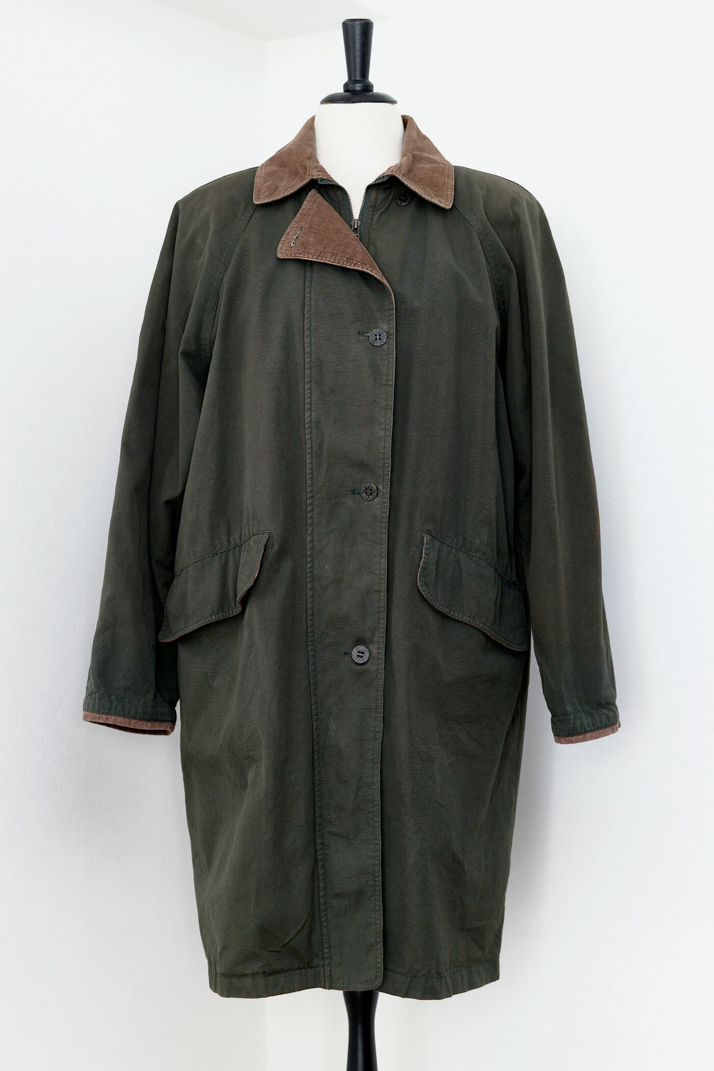 Coats | Reben｜デザインという文脈が、暮らしを再定義する