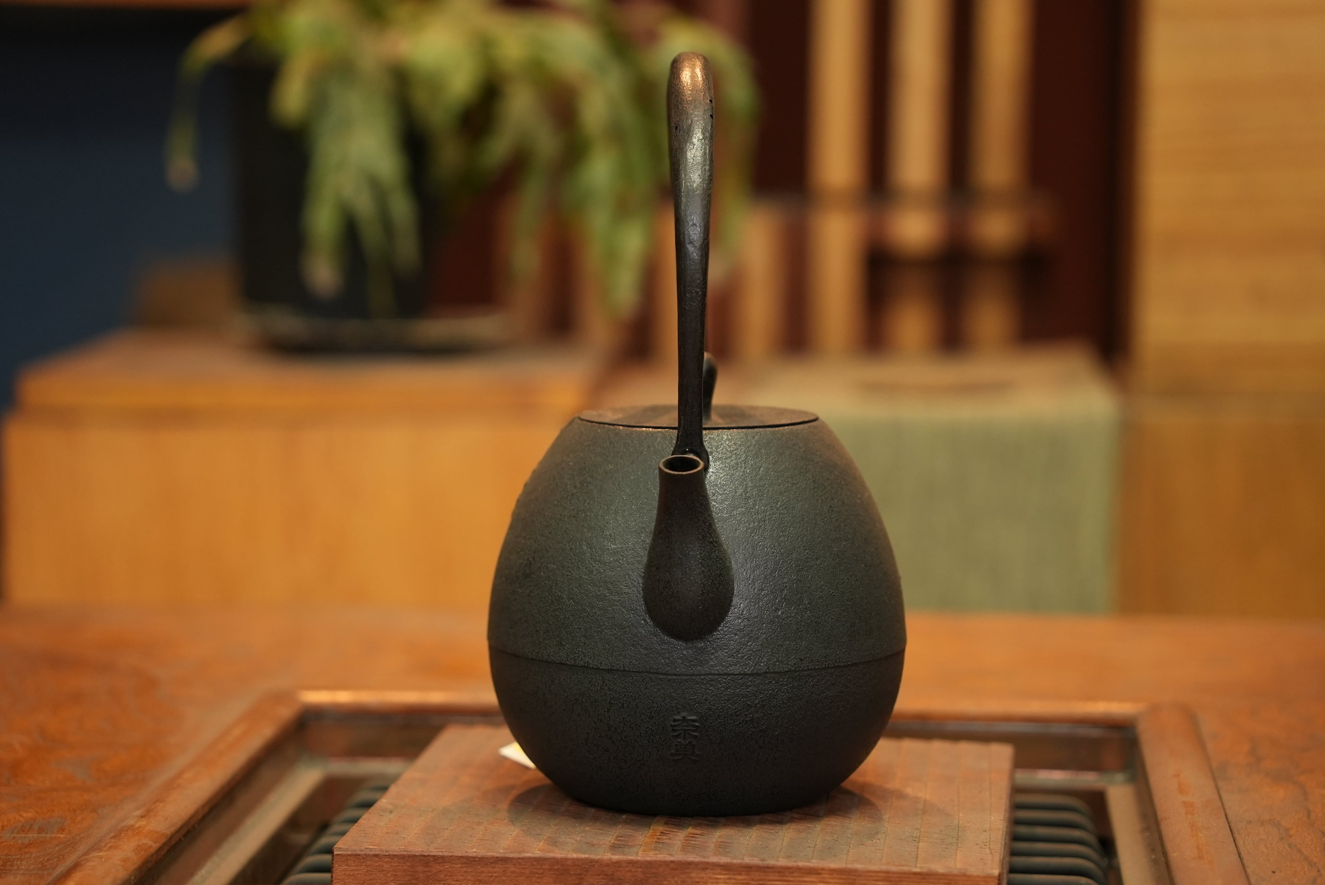 南部鉄器 鉄瓶 「ブルーレースフラワー」1.1L 工房奈の花 佐々木奈美