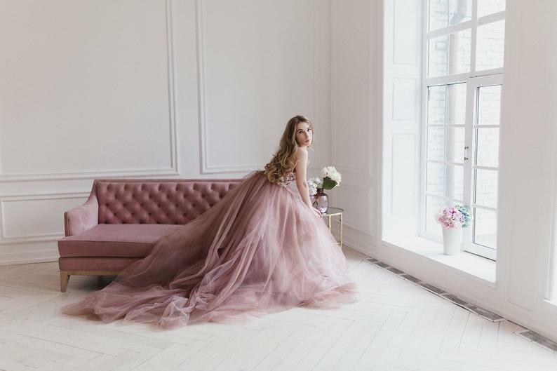 美品！イブニングドレス ピンク ミニトレーン/短トレーン 深Vネックド  