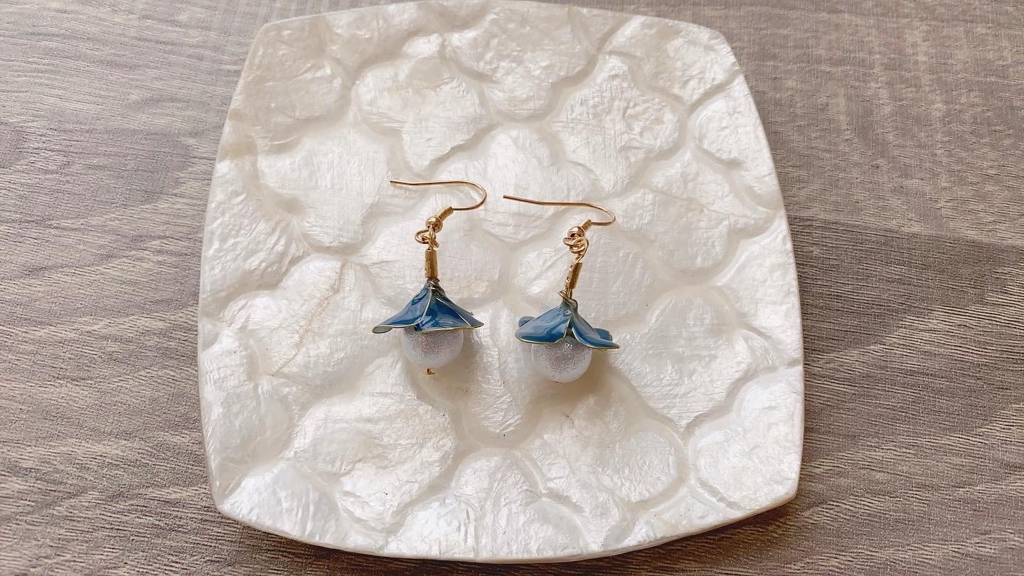 フラワー帽子のパール(紺)