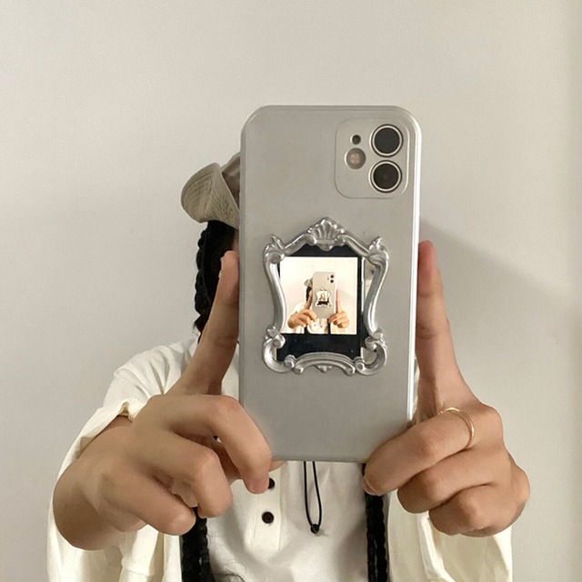 huahuaシルバーの魔法鏡iPhoneケース