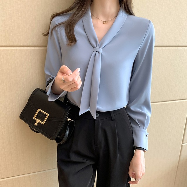 2color レディース ボウタイブラウス サテンシャツブラウス トップス シャツ ブラウス 白シャツ 白トップス 長袖 リボン 大人可愛い きれいめ 上品 かっこいい 大人女子 マニッシュ クール モード系 エレガント とろみ 白 ホワイト 青 ブルー 大人カラー 光沢 おしゃれ