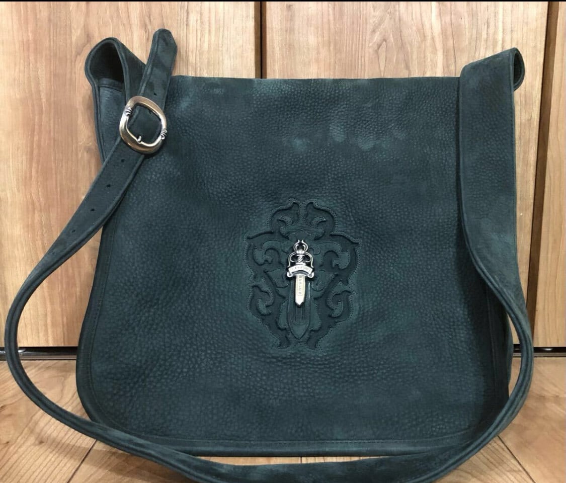 CHROME HEARTS クロムハーツ ラージダガー ショルダーバッグ ヌバック
