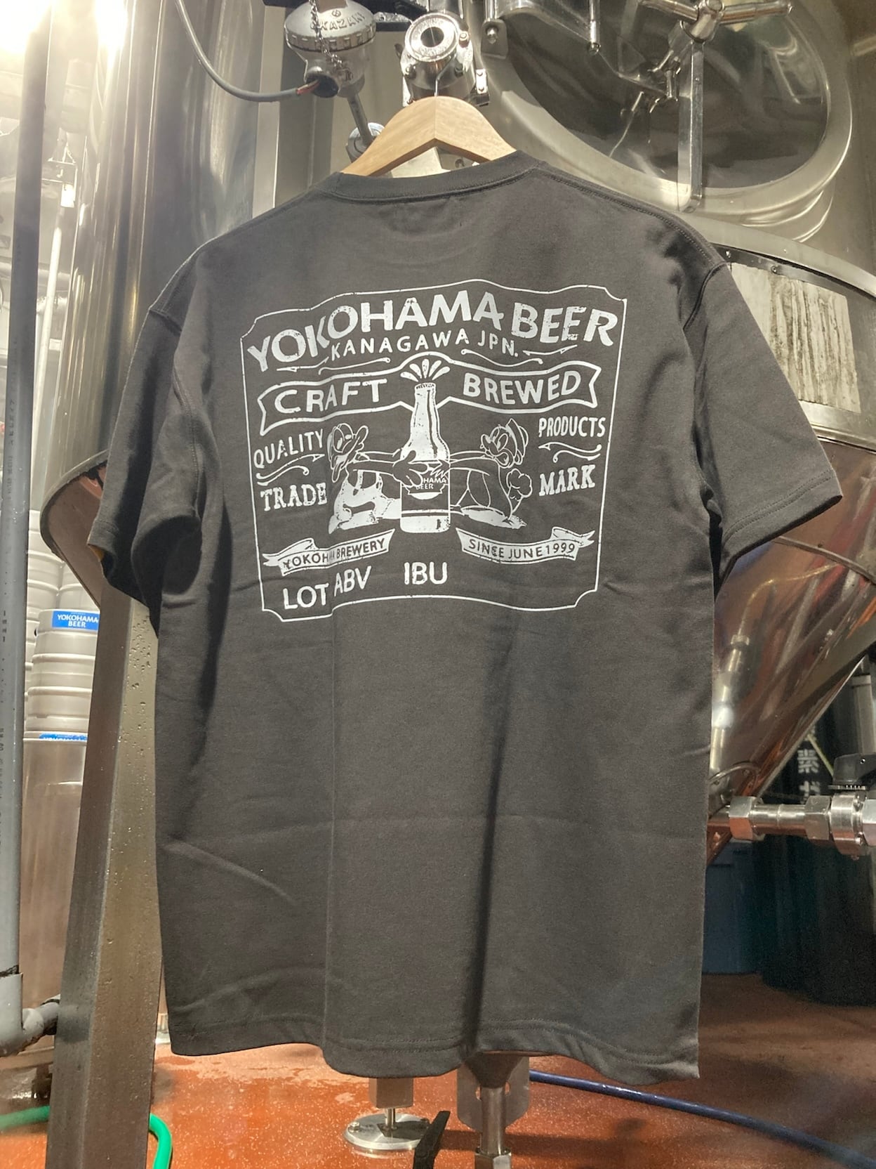 Ybeeeラベル マグナムTeeシャツ【 ブラック】