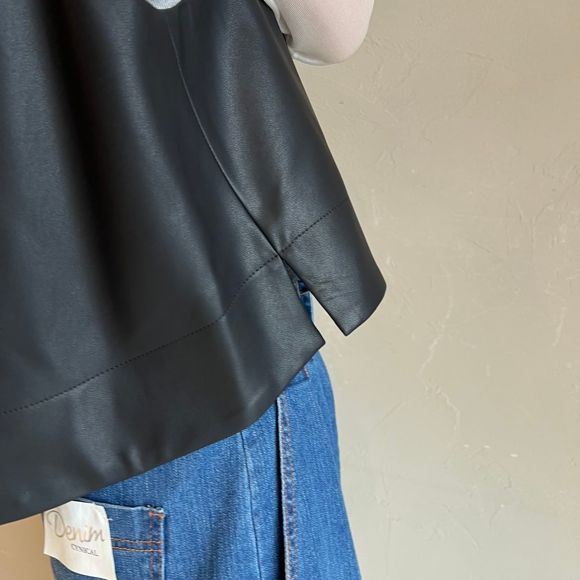 CYAN TOKYO 】ヴィーガンレザーZIPベスト | valance 福井｜レディース