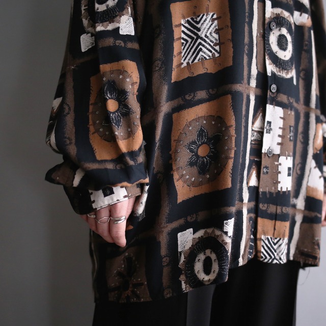 dark modern flower and art pattern loose shirt