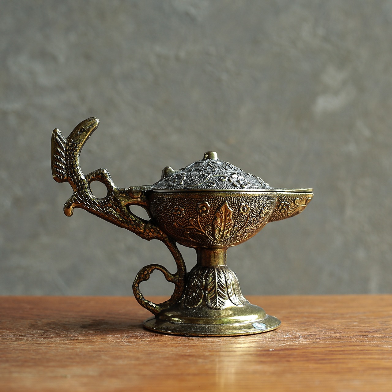 イタリアから届いた、真鍮の小物入れ 2