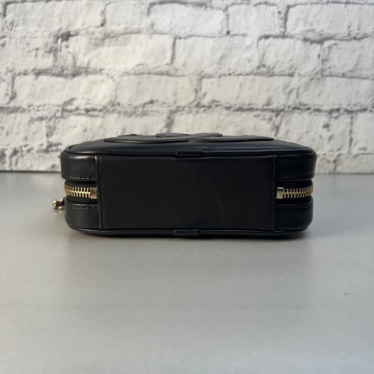 【最終処分SALE】CHANEL シャネル ココマーク ボディバッグ レザーブラック A-11246