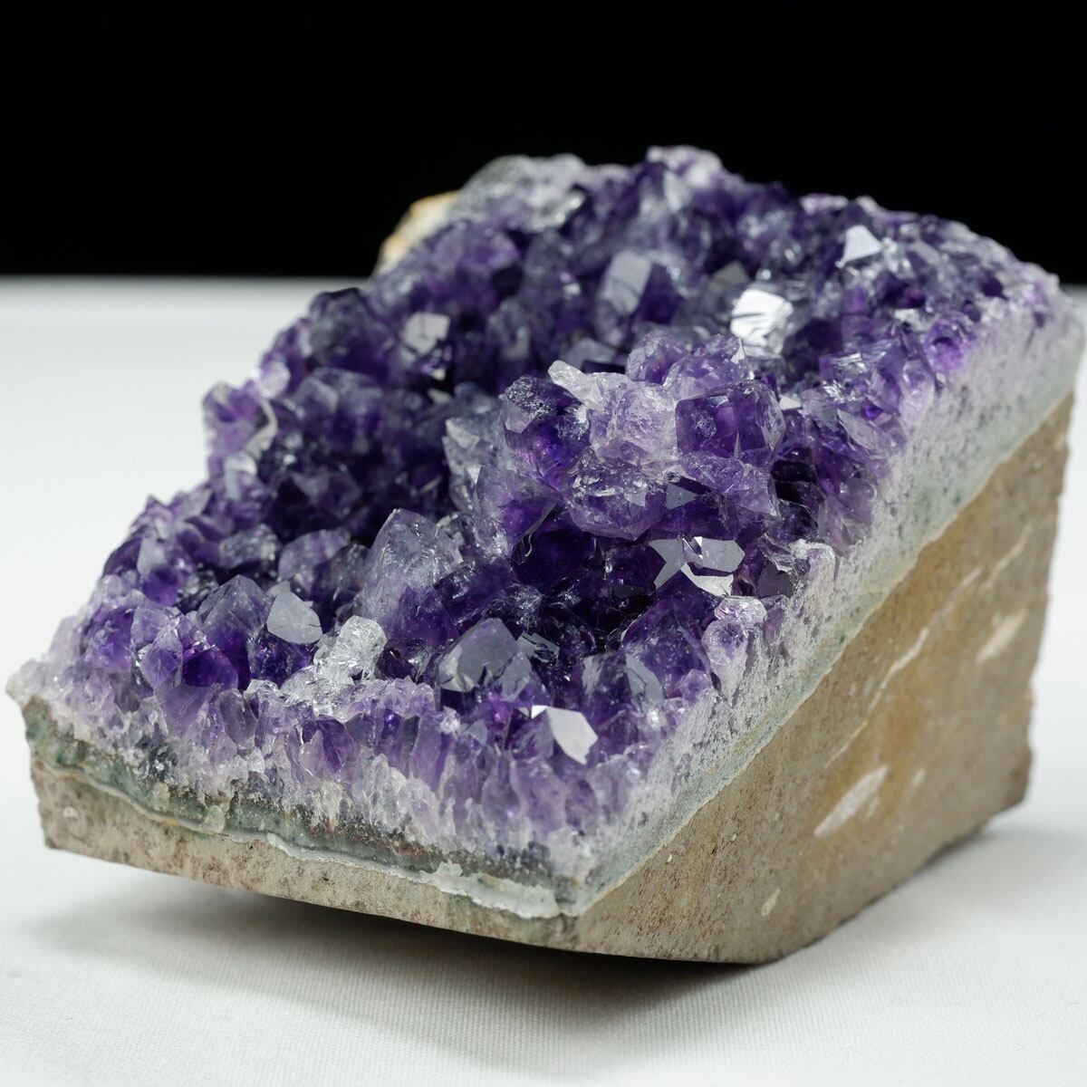 アメジスト 原石 クラスター ウルグアイ産 アメシスト Amethyst 一点物 182-5683