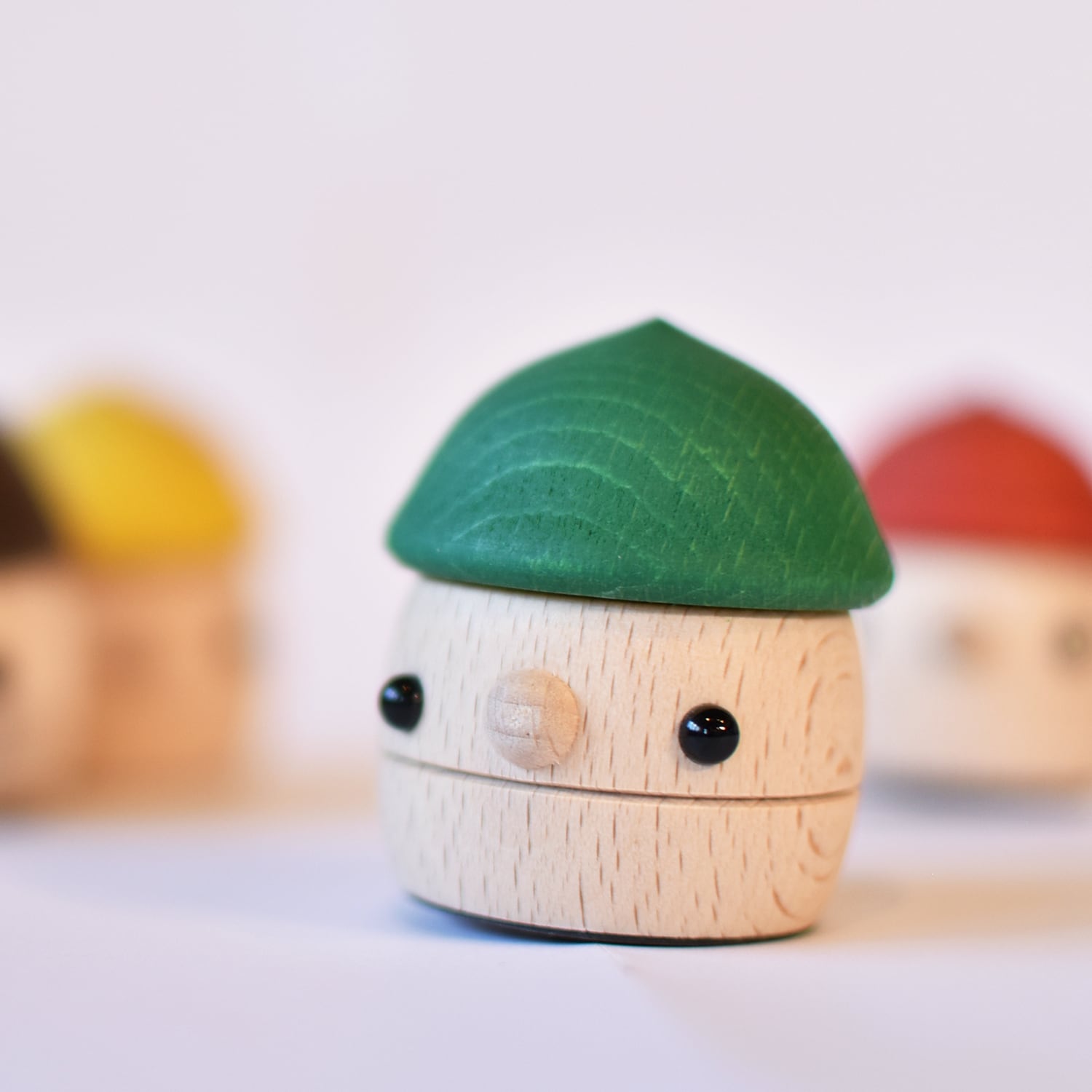 どんぐりころころ 緑 | こまむぐ |公式通販｜日本製木のおもちゃ 