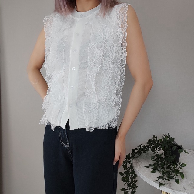 レーストップス フリル ノースリーブ ニット 白 韓国ファッション 韓国服 韓国風 レディース プチプラコーデ Haenim ヘニム