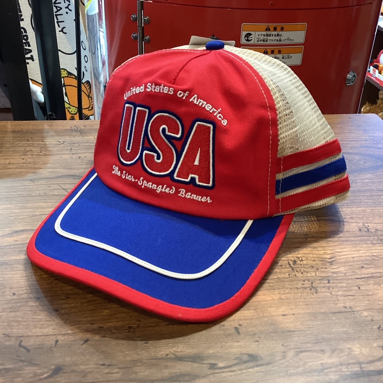 【US現地購入 /テキサス】ウエスタン メッシュキャップ レッド金属コンチョ付き US現地購入 /テキサス】ウエスタン メッシュキャップ レッド金属
