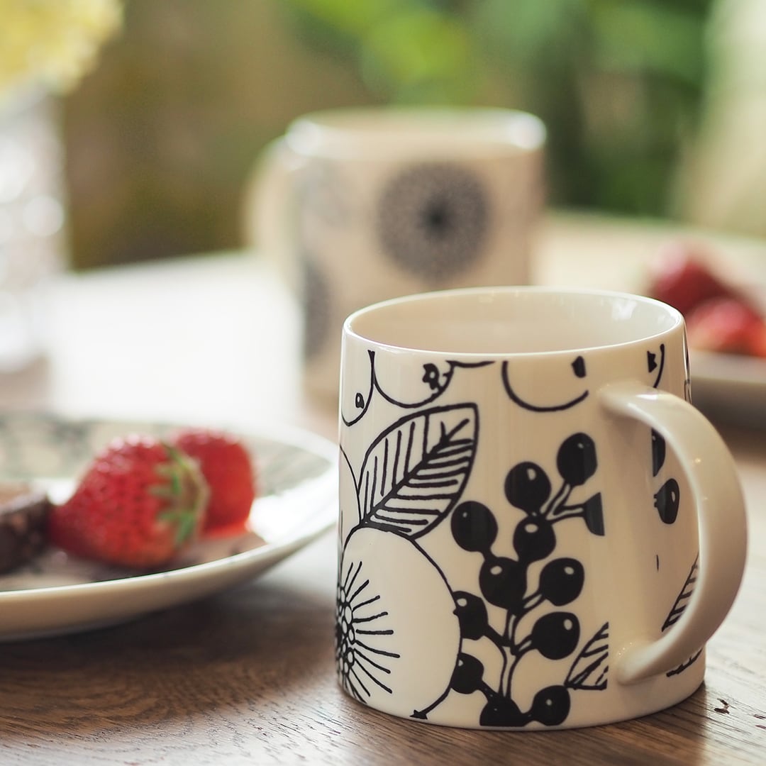 52090001 ティーマグ マグカップ(日本製 おうちカフェ 食器 磁器 マグ カップ コップ 300cc 北欧 大人かわいい 花柄)