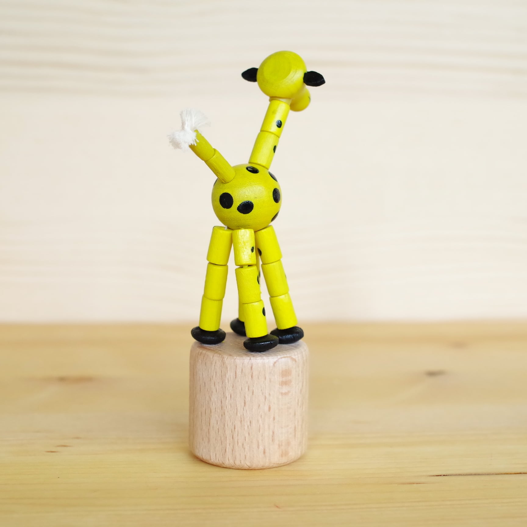 踊るキリン | 木のおもちゃ専門店 おもちゃ箱 イカロス 公式オンライン