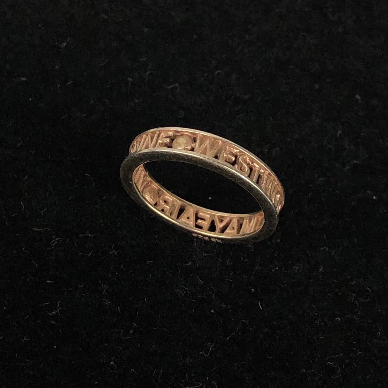 廃盤☆ヴィヴィアンウエストウッド☆シルバー　925☆ロゴ　リング☆男女兼用 廃盤☆ヴィヴィアンウエストウッド☆シルバー 925☆ロゴ リング