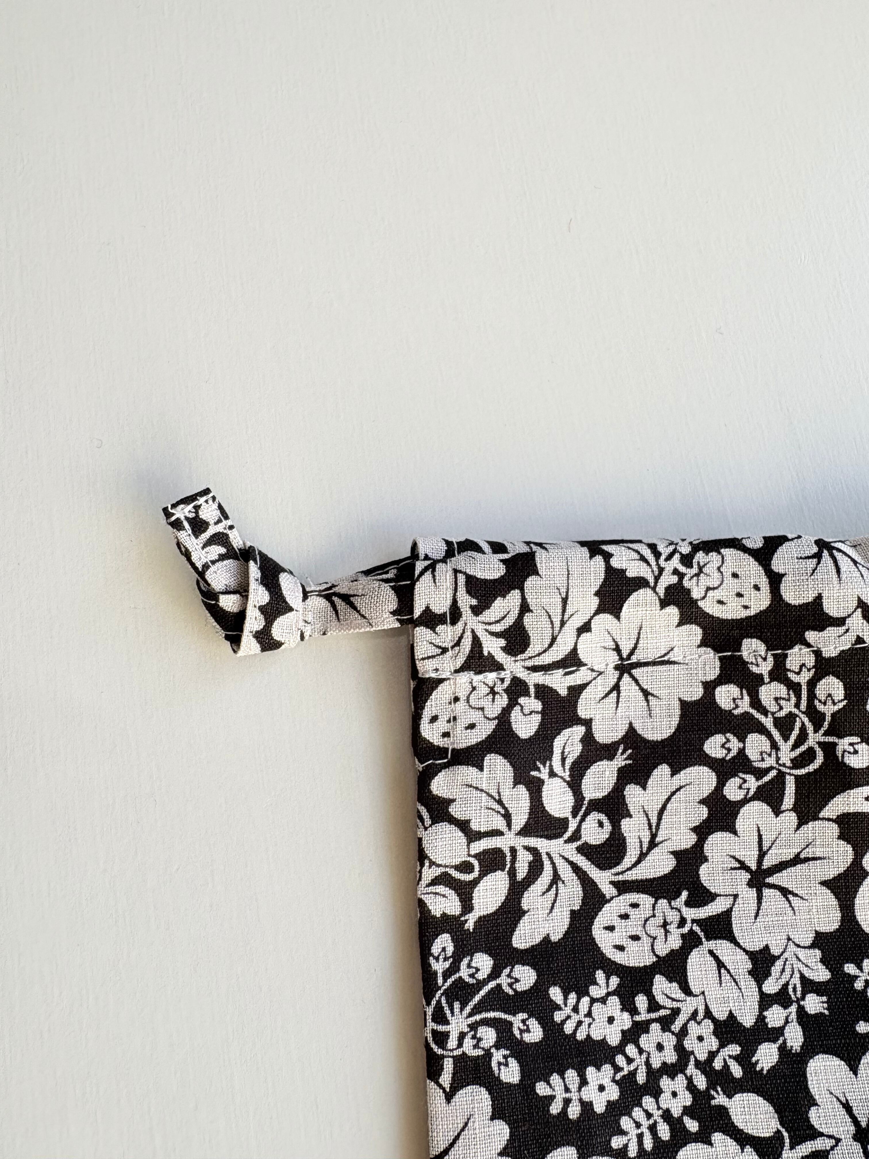 R&D.M.Co-】WILD BERRY DRAWSTRING BAG (L) ［no.7767］オールドマンズ