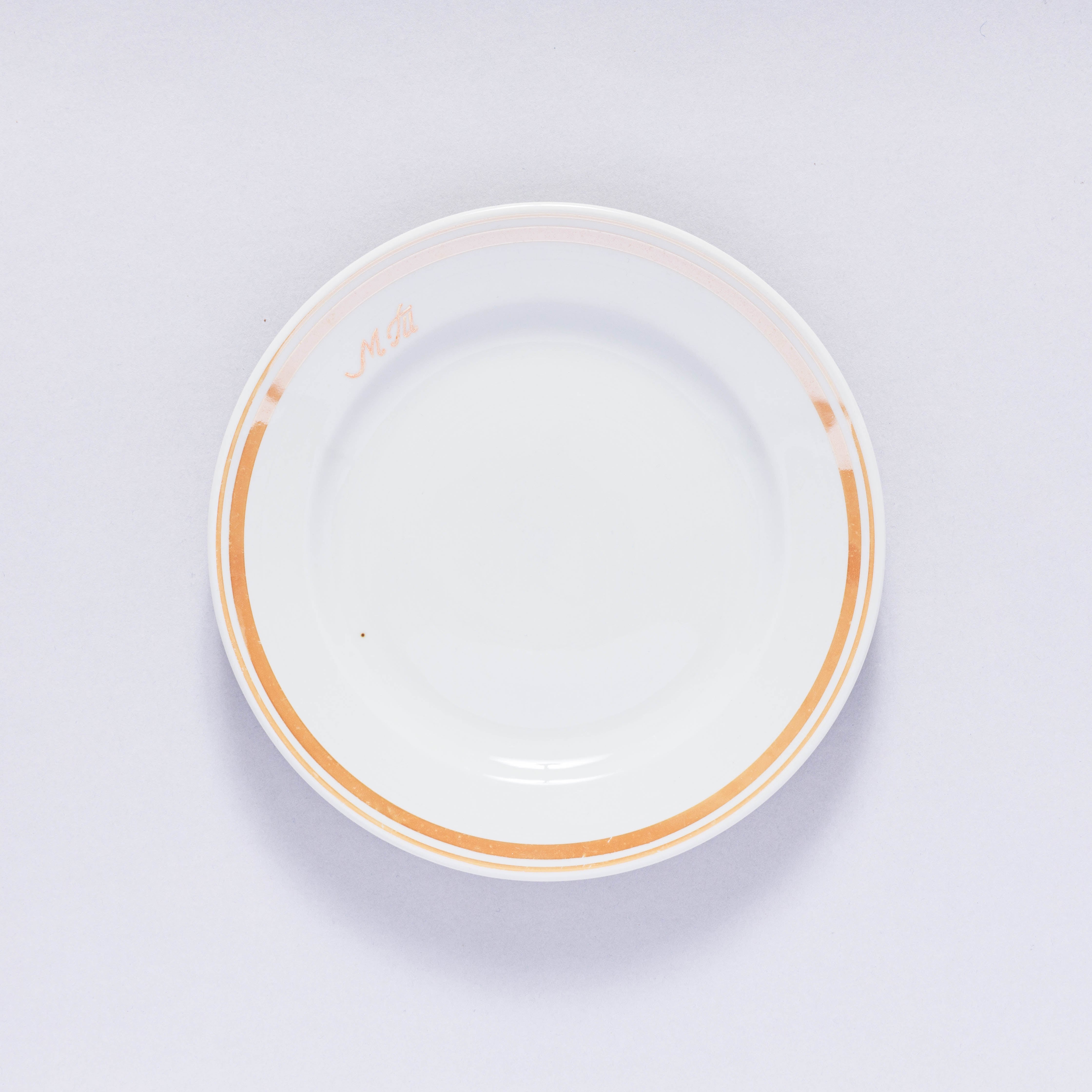 ヴィンテージ皿 クラスヌイ・ファルフォリスト磁器工場 旧ソ連 0027