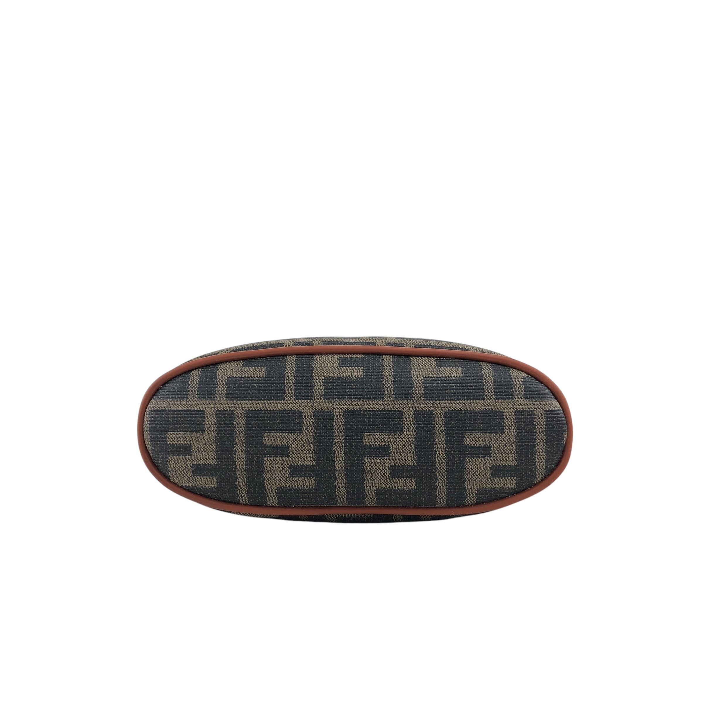○超美品○FENDI フェンディ○ズッカ○FFロゴ○PVC カーフ レザー 本革 