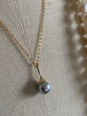ブルーグレーアコヤ貝真珠8ミリバロック一粒ネックレス