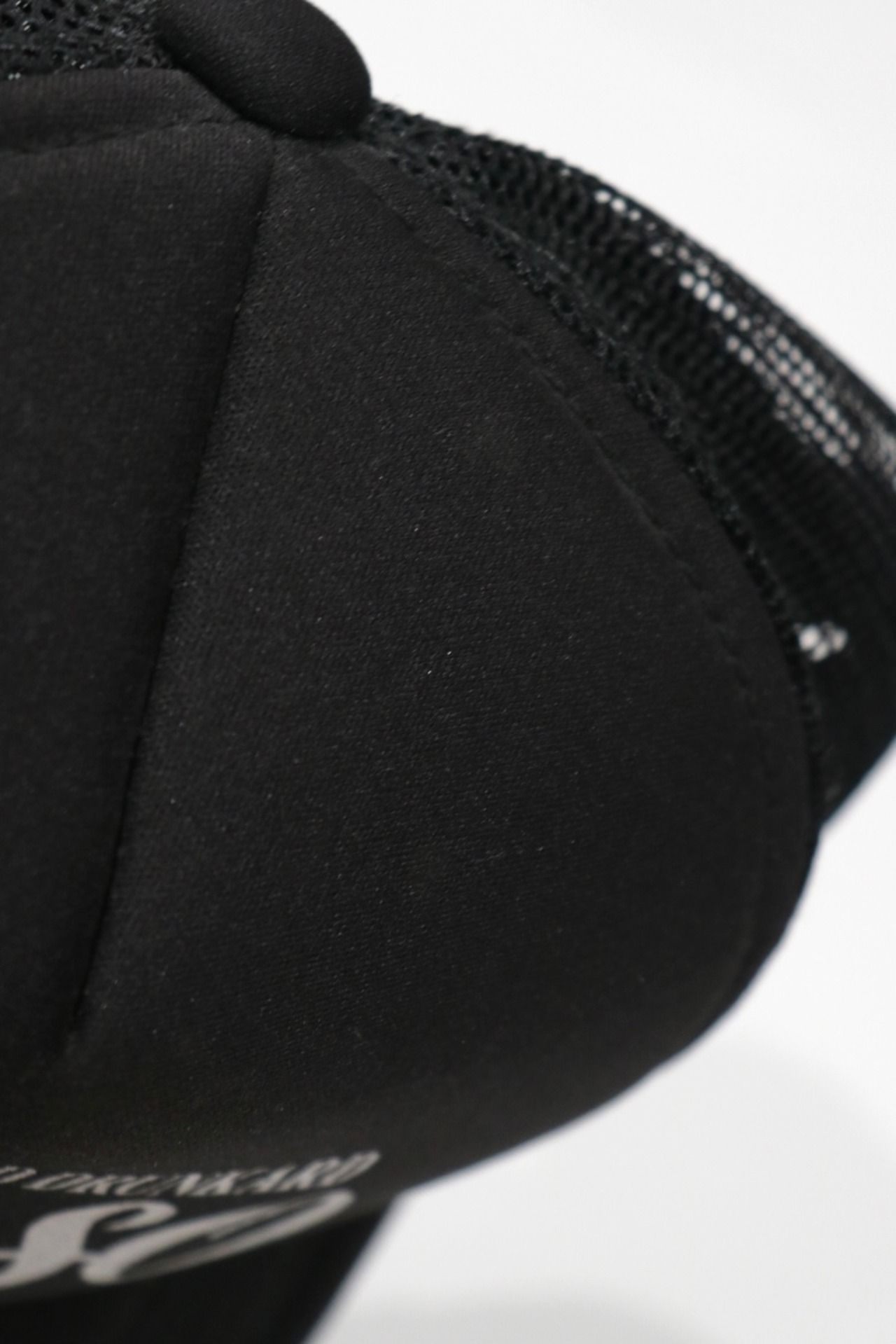 ROSSO logo mesh cap