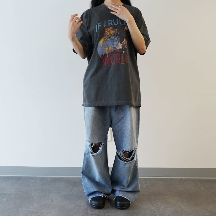 ☆BTS V テテ 着用！！【IONSEOUL】The world printing over t