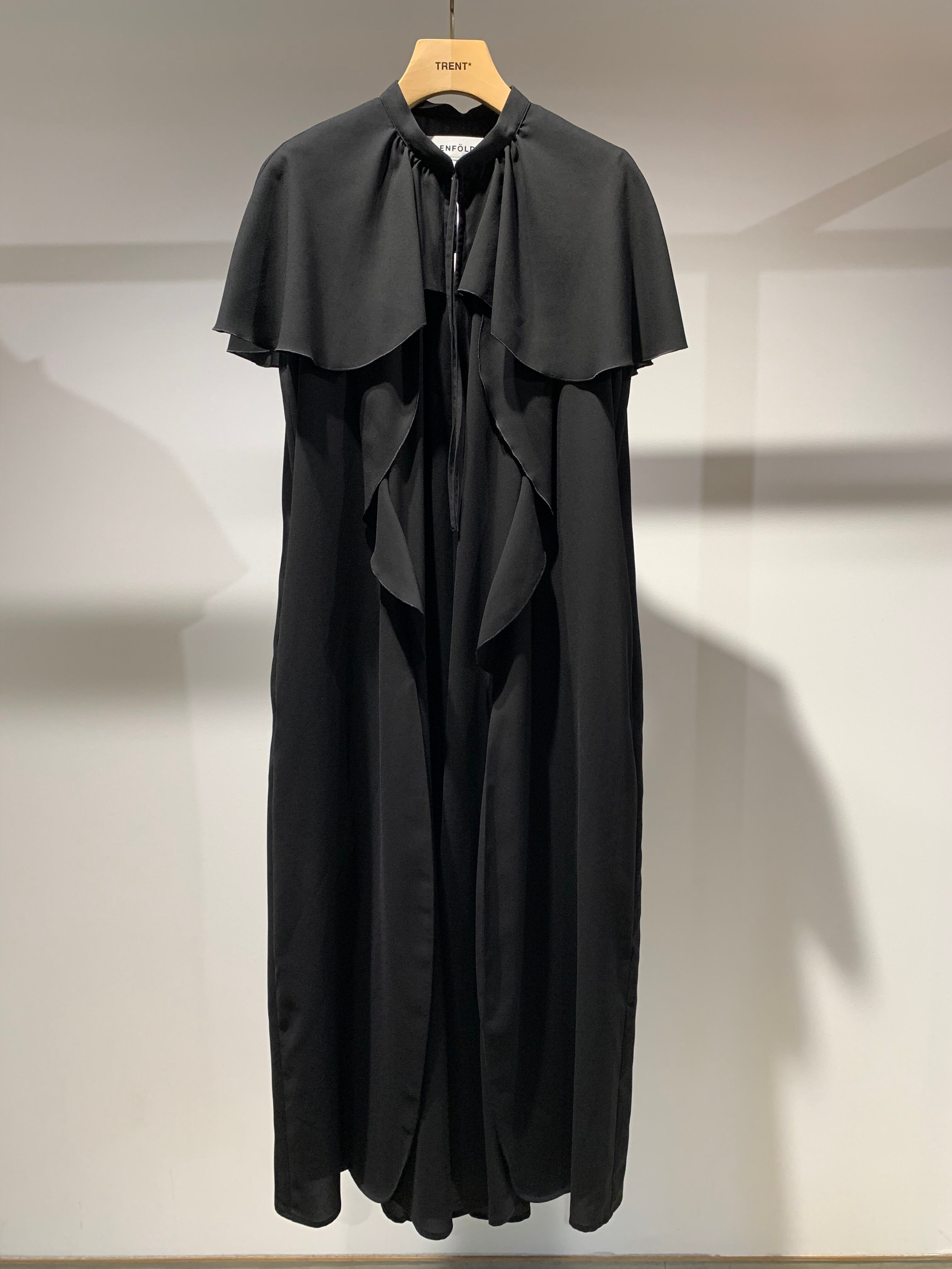 23AW】ENFOLD エンフォルド / PE LIGHT GEORGETTE CAPE-SLEEVE DRESS